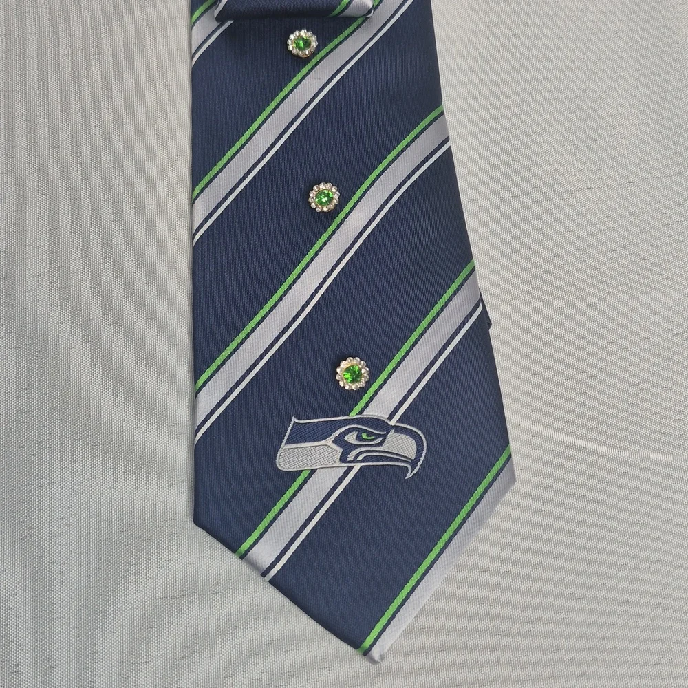 Handcrafted Luxury Fashion Necktie Necklace 📿 (Seattle Seahawks)